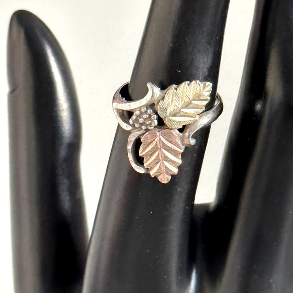 Vintage Black Hills 925 Sterling Silver & 12K Solid Gold Leaves Ring Size 6.75 - Picture 10 of 12